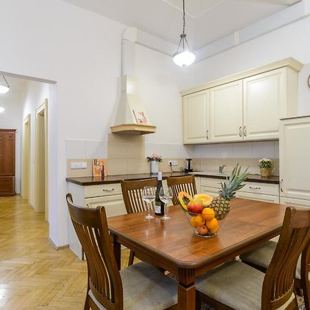 פראג Cozy Apartment Near Stefanikuv Most מראה חיצוני תמונה