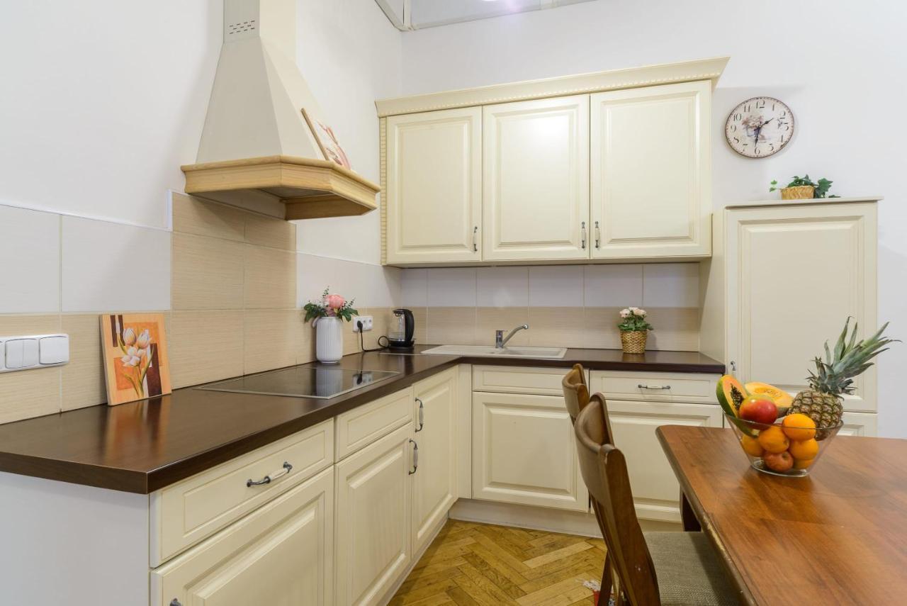 פראג Cozy Apartment Near Stefanikuv Most מראה חיצוני תמונה