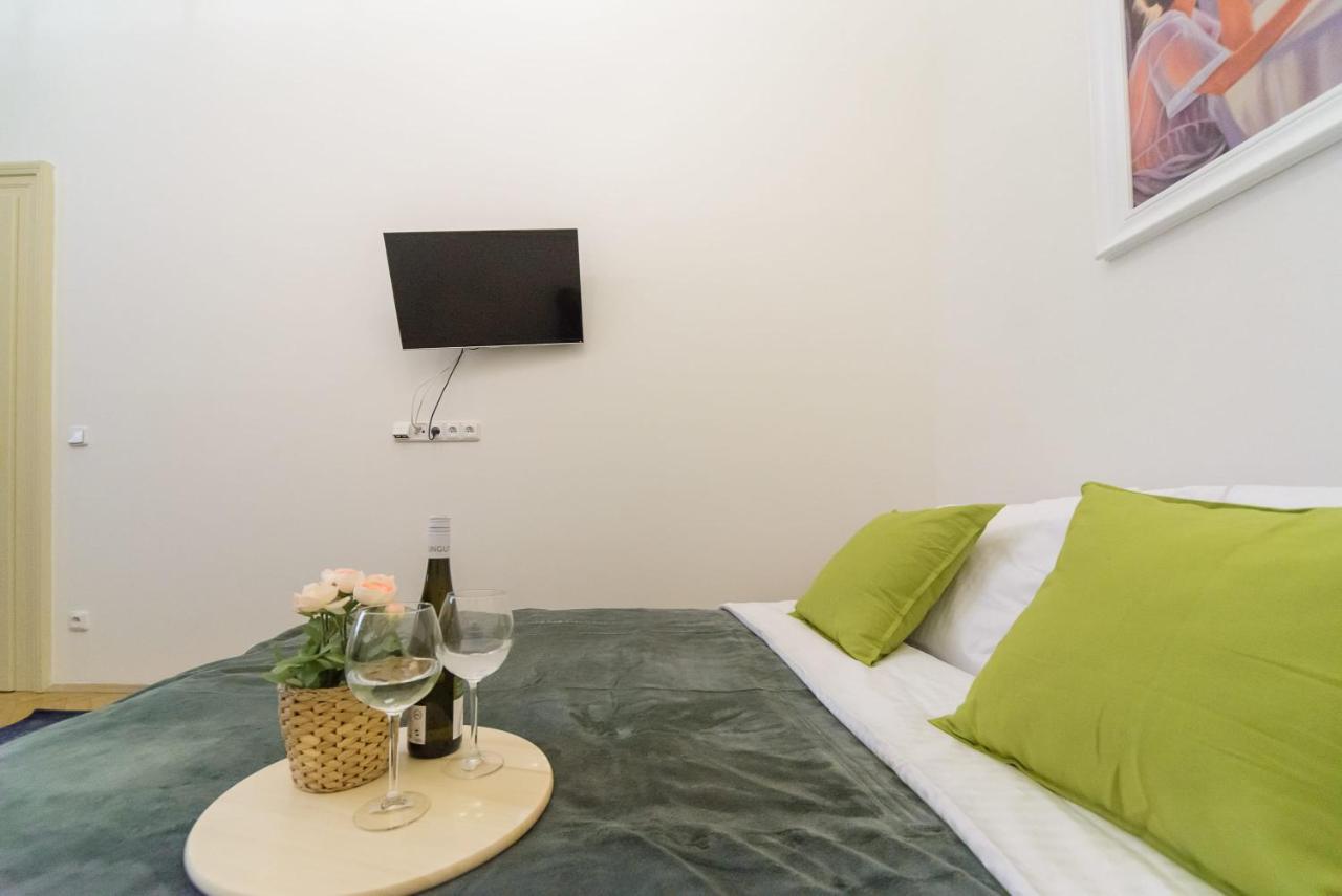 פראג Cozy Apartment Near Stefanikuv Most מראה חיצוני תמונה