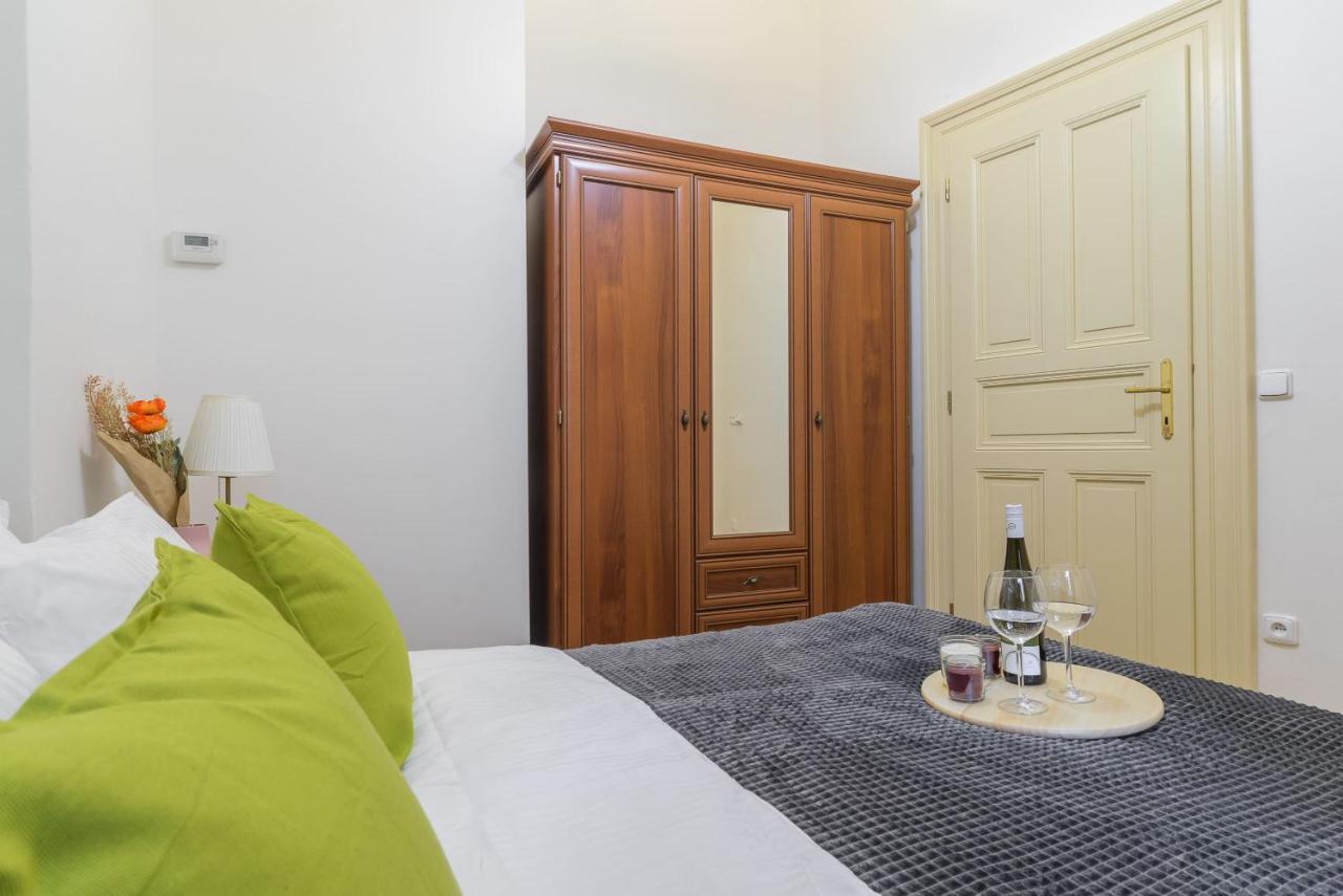 פראג Cozy Apartment Near Stefanikuv Most מראה חיצוני תמונה
