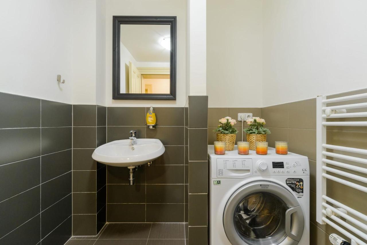 פראג Cozy Apartment Near Stefanikuv Most מראה חיצוני תמונה